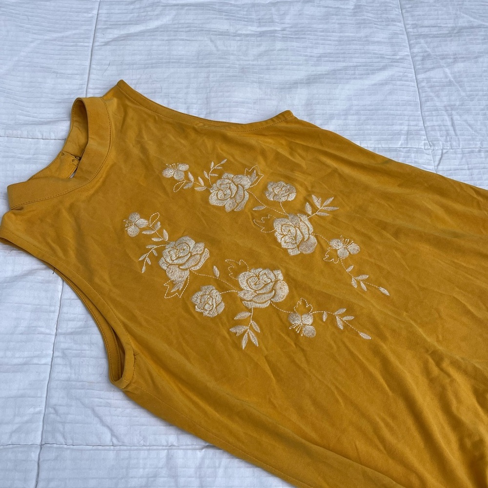 Francesca’s Halter Sleeveless Lace Floral Collared Dress - Yellow